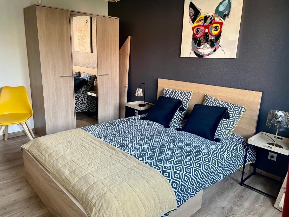 Appartement 2 P. Parking Gratuit 8 Mn à Pied Du Centre